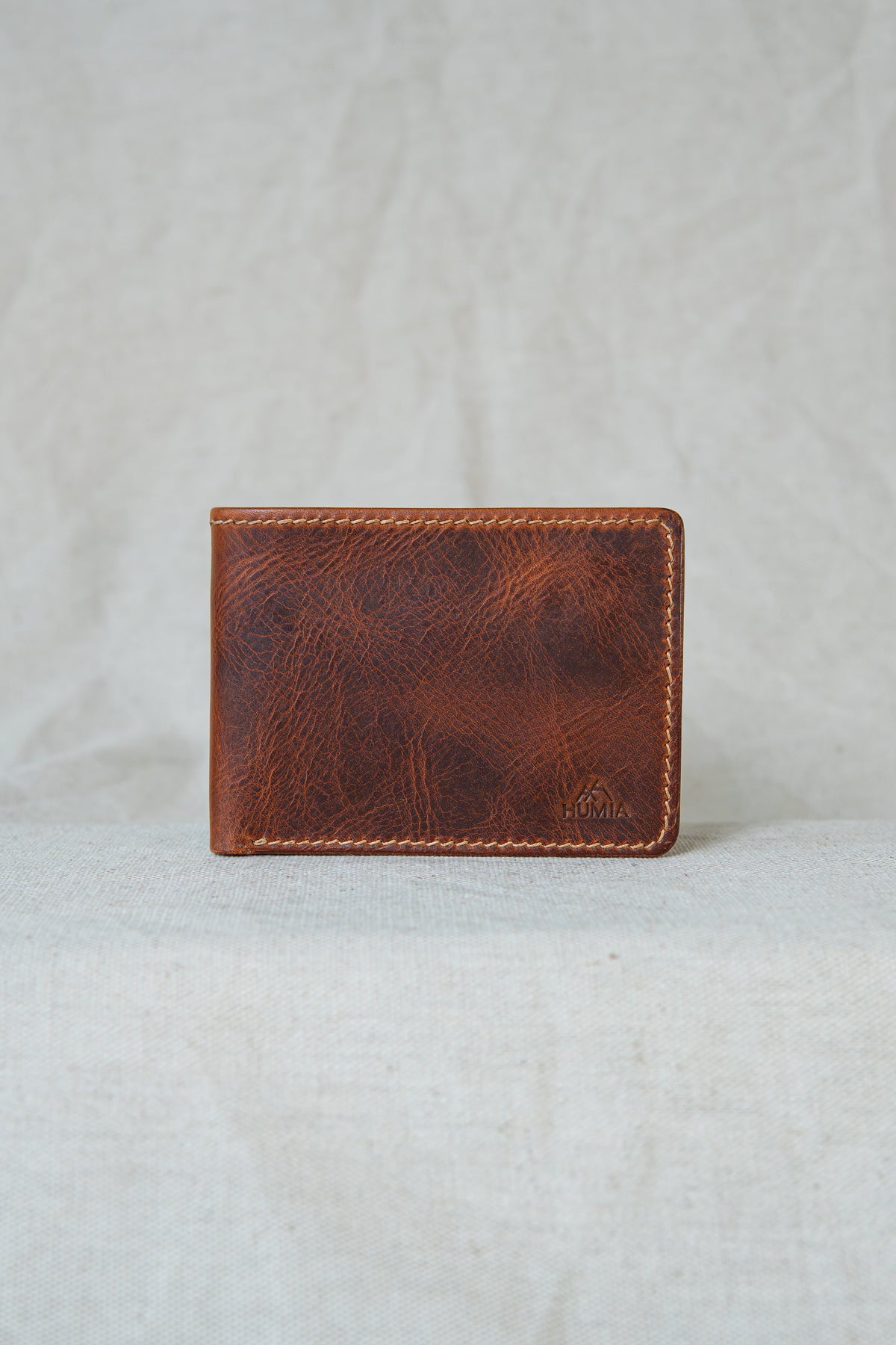Portefeuille Vignemale en cuir cognac, vue de face